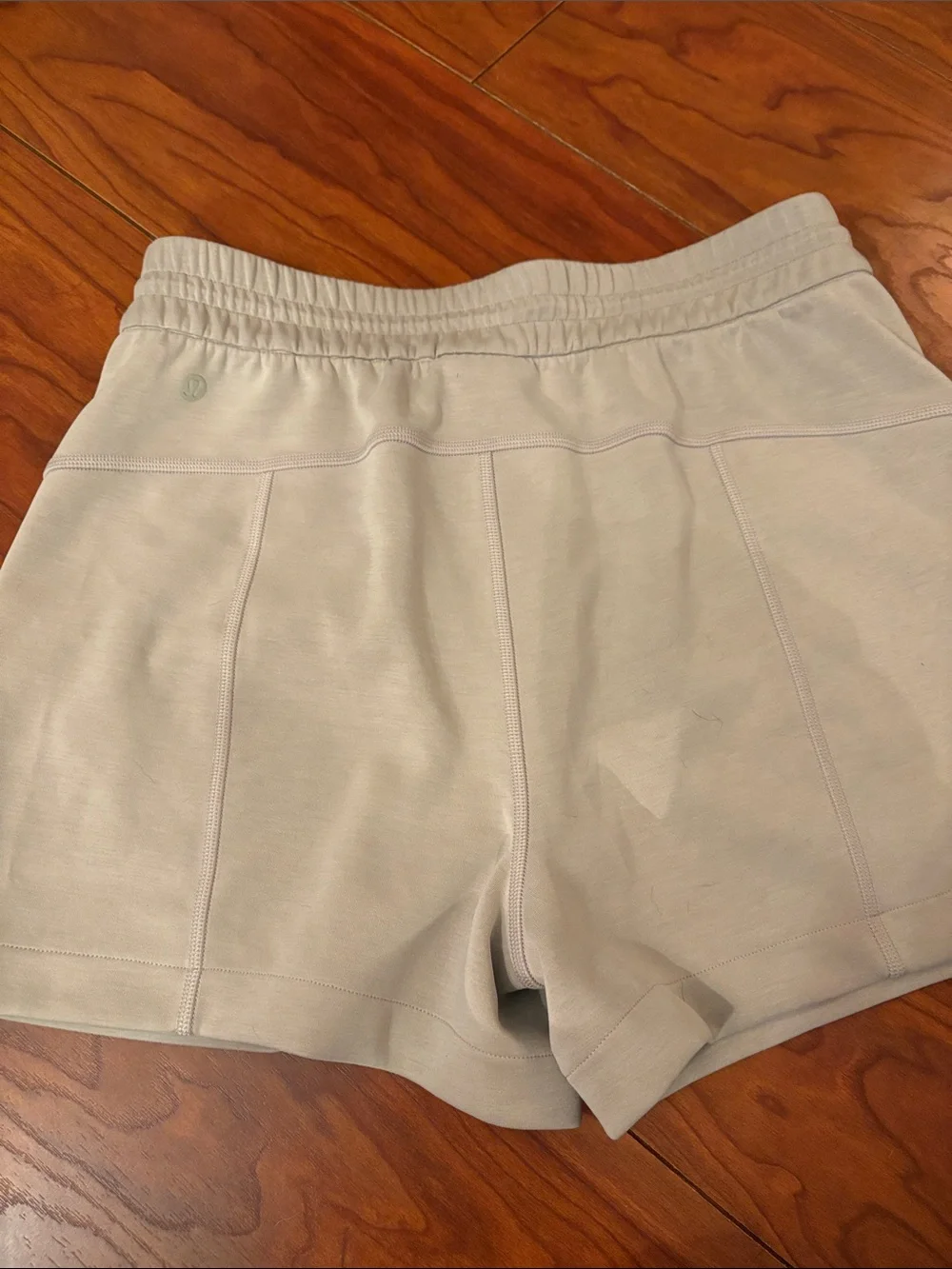 Lululemon shorts - Picture 6 of 8